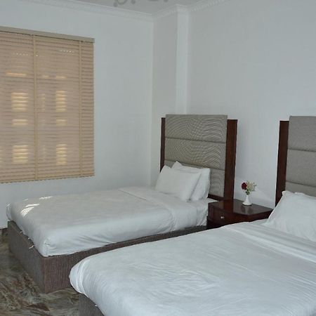Royal Suite Hotel Apartments Al Huwayl Extérieur photo